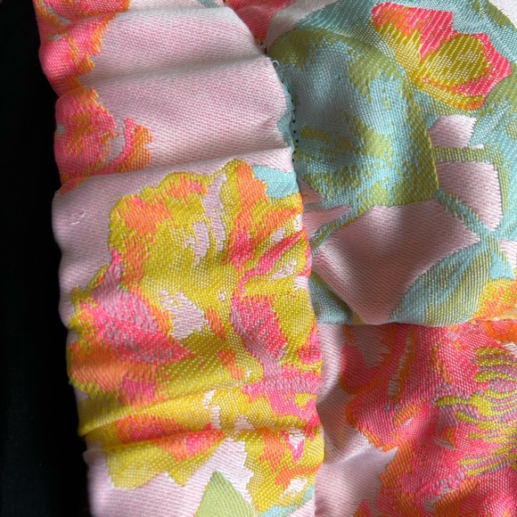 New Aritzia Wilfred Neon Floral Shorts - Fabric Made in France - US Size 6 - Picture 5 of 10